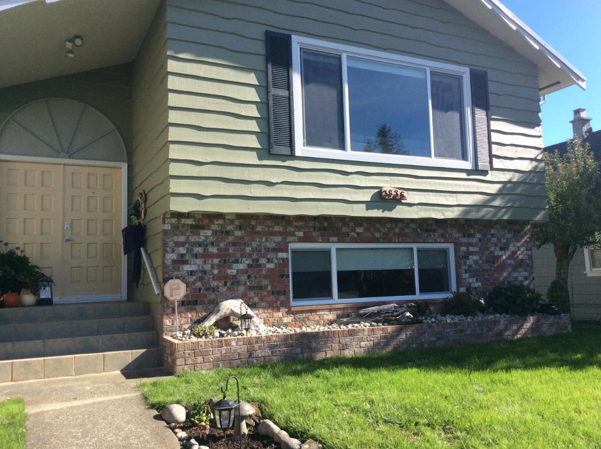 Berkie'S Bed & Breakfast Port Alberni Bagian luar foto