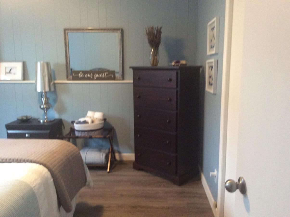 Berkie'S Bed & Breakfast Port Alberni Bagian luar foto