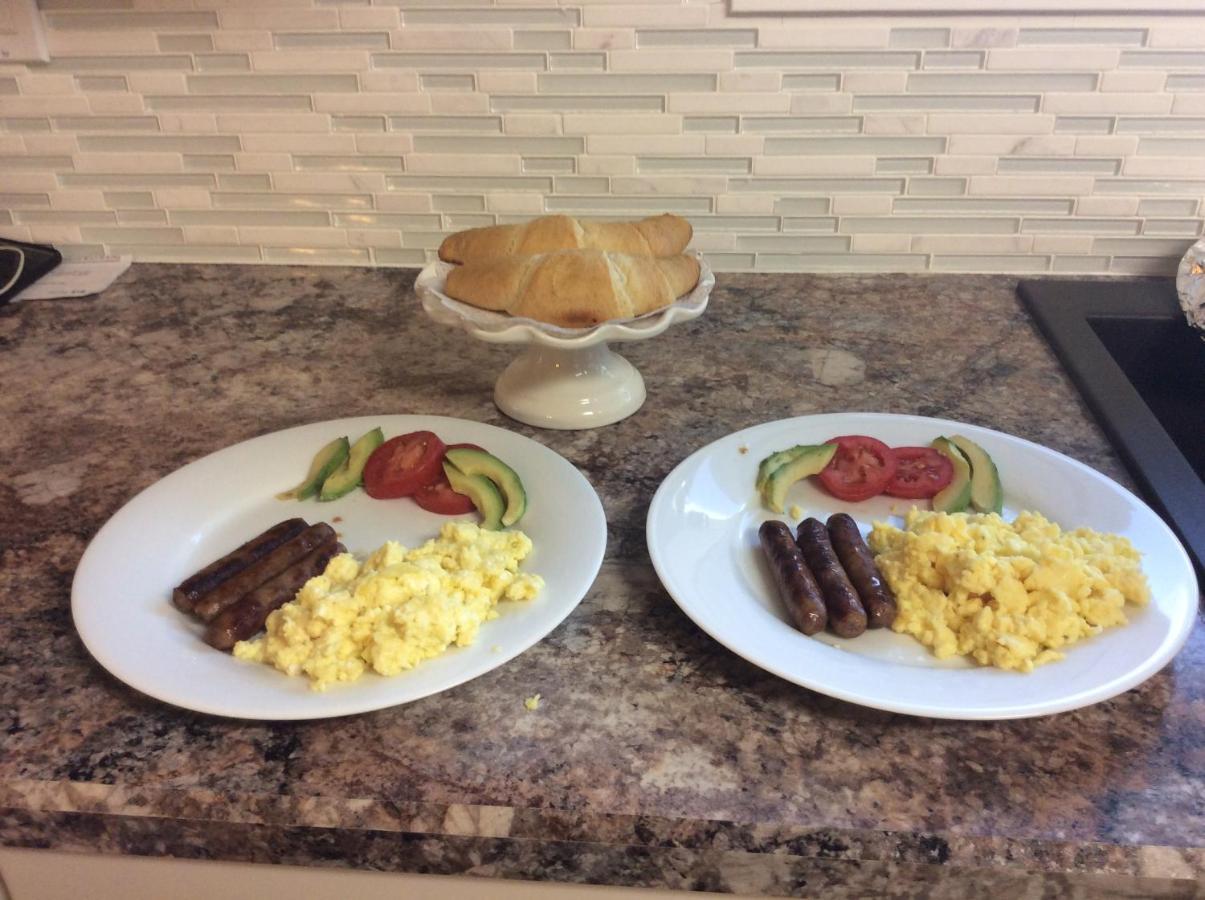 Berkie'S Bed & Breakfast Port Alberni Bagian luar foto