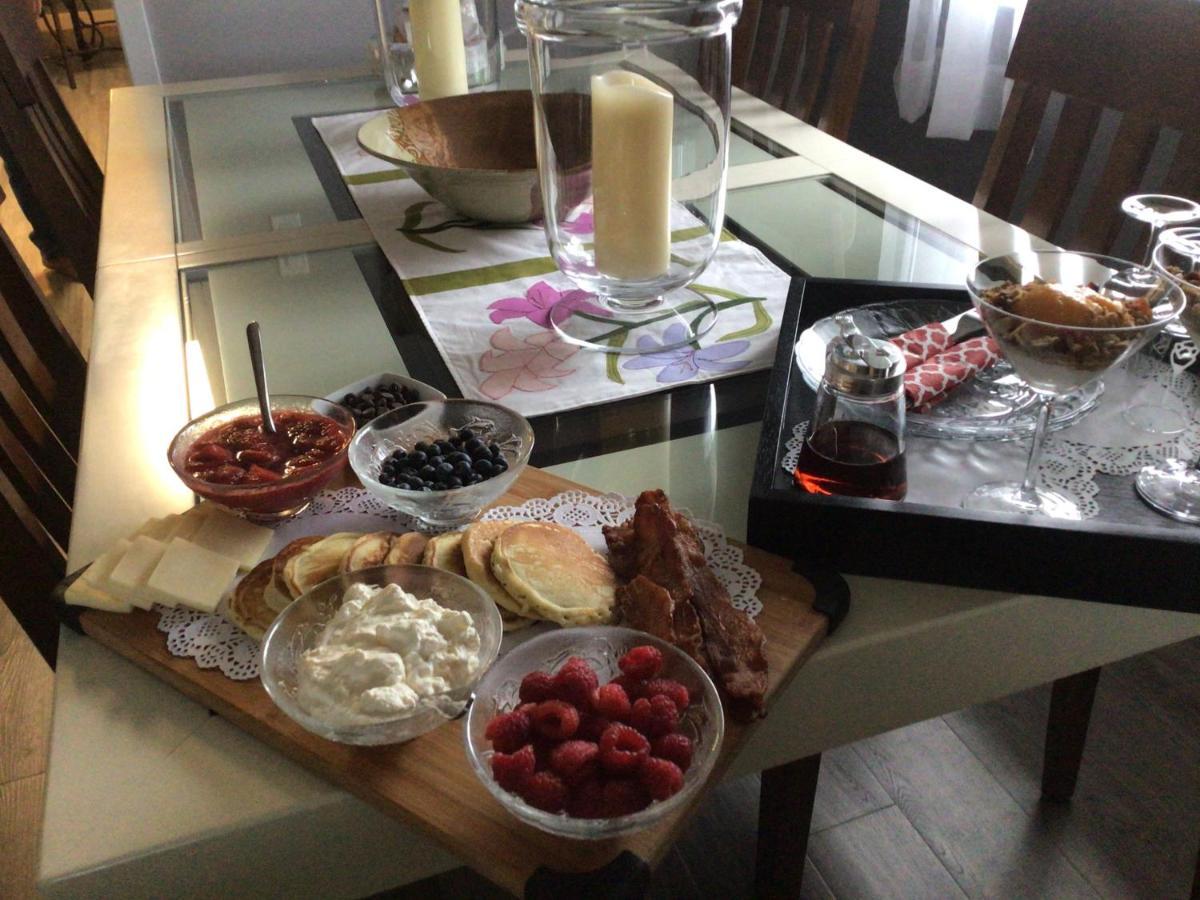 Berkie'S Bed & Breakfast Port Alberni Bagian luar foto