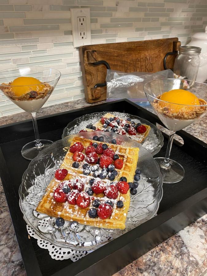 Berkie'S Bed & Breakfast Port Alberni Bagian luar foto